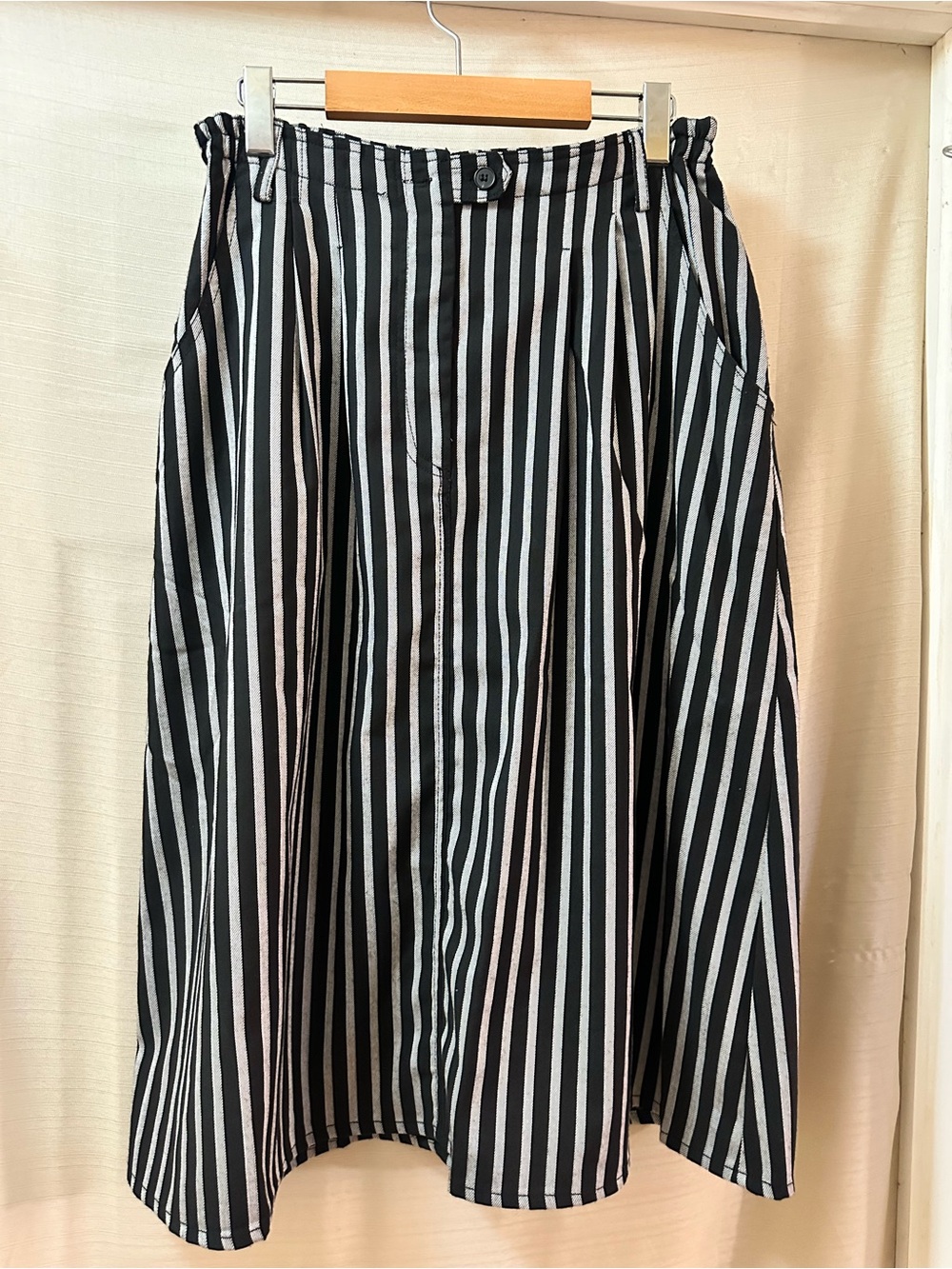 Frnch Paris Black White Striped Midi Skirt Elastic Waist Belted Small